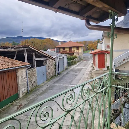 A Casa D'abaixo Apartmán